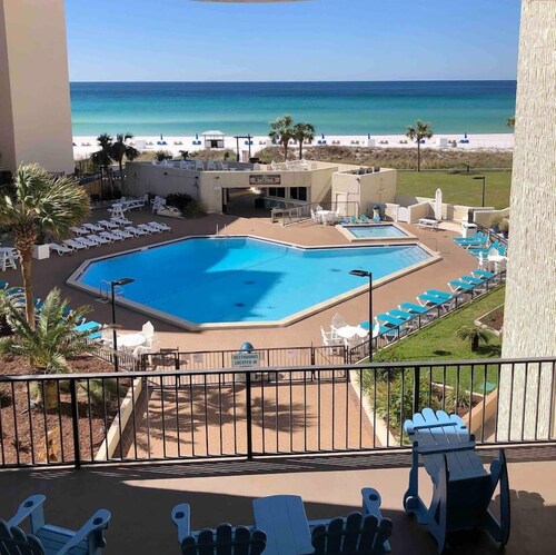 Beach Front Studio Direct Gulf View King and bunks
