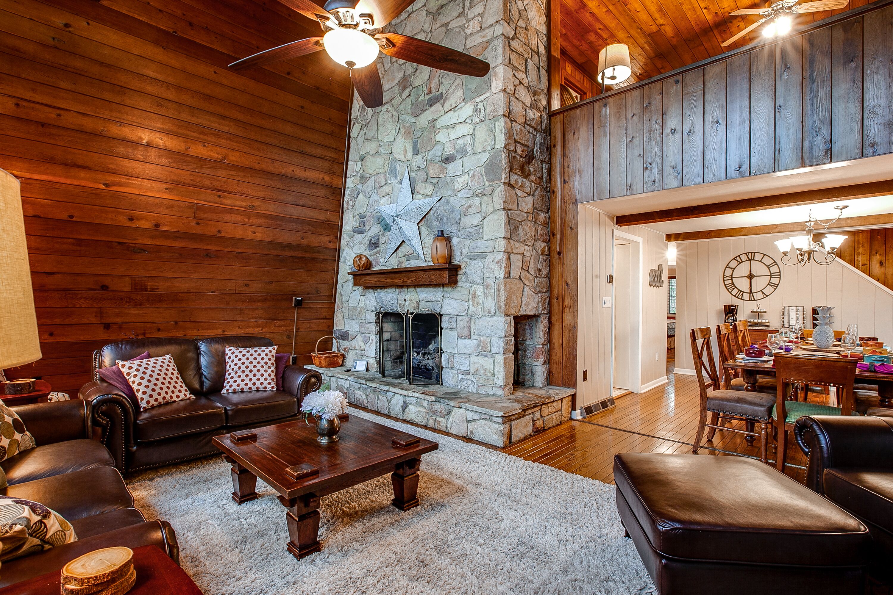 Pineapple Lodge: Mountain Vibes~Game Room~Grill~Loads of Space