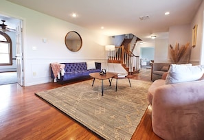 Smart TV, fireplace, video games, table tennis