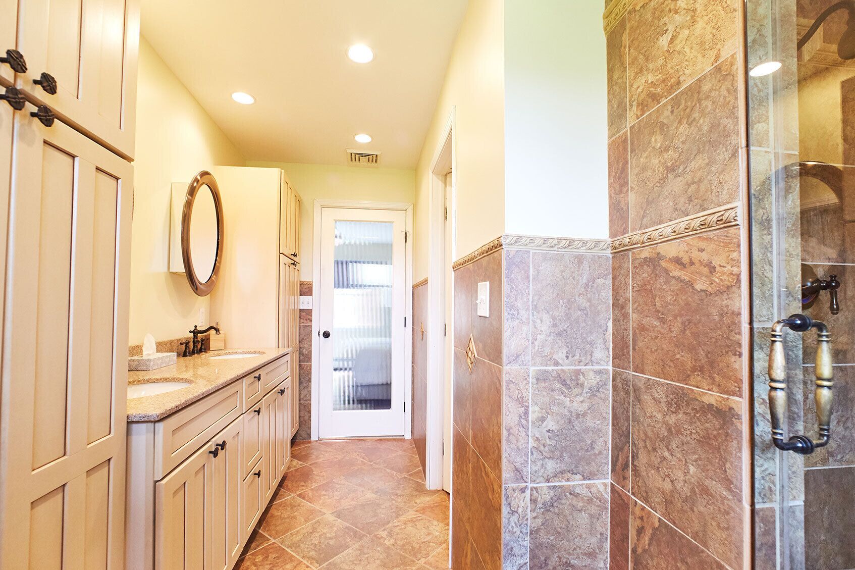 Getaway w/ ALL- Pool, Hot Tub, Game Room, Dog Run, Playground, Near Mountains!