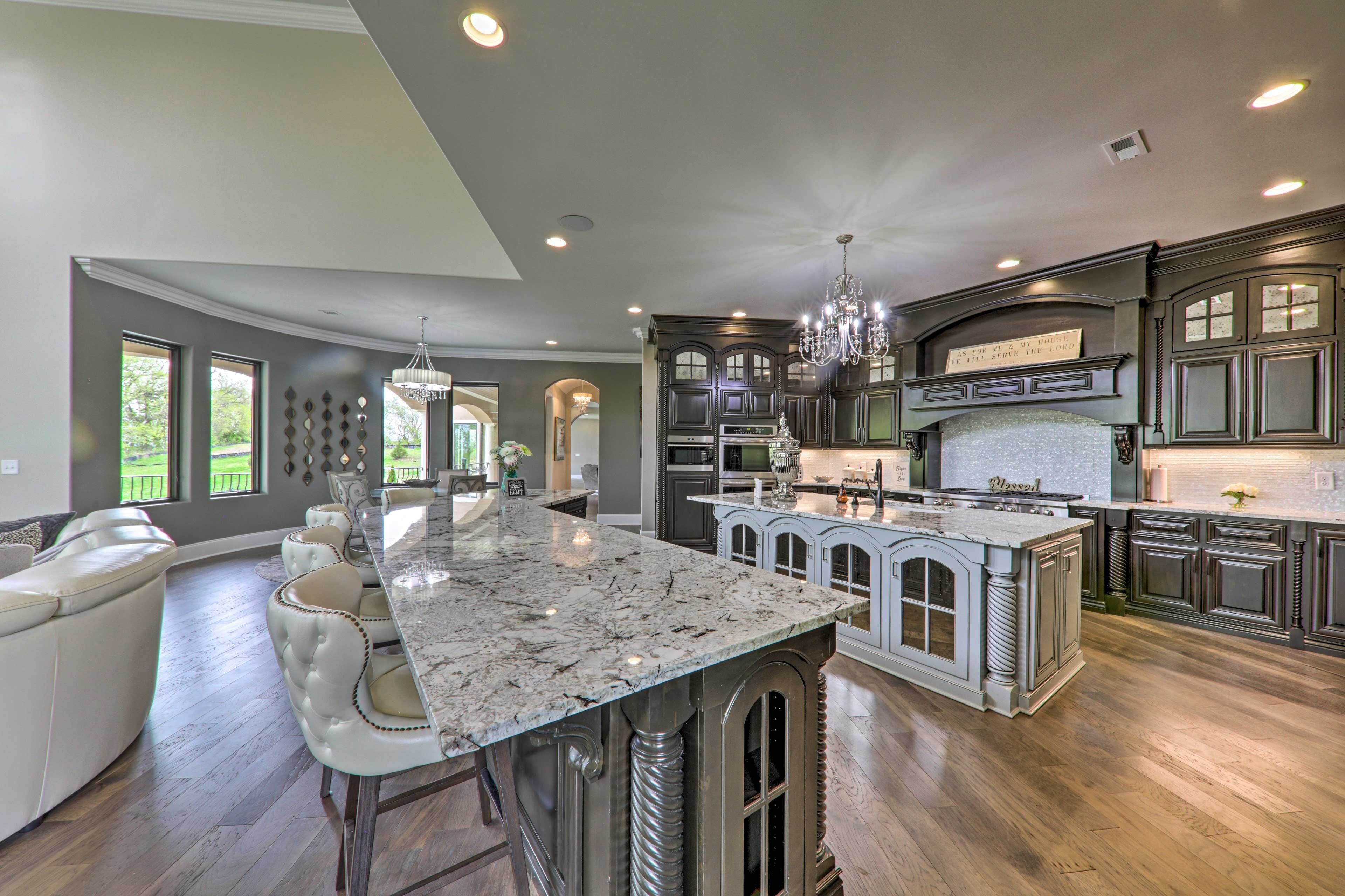 Huge Lebanon Estate w/ Resort-Style Amenities