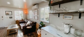 Modern House in the Heart of Grants Pass with Hot Tub and Fire Pit