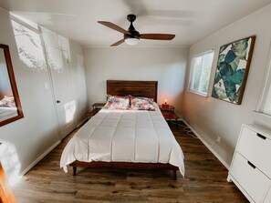 1 habitación, tabla de planchar con plancha, wifi y ropa de cama 