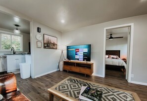 1 habitación, tabla de planchar con plancha, wifi y ropa de cama 