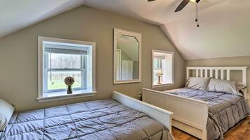 2 bedrooms, iron/ironing board, travel crib, internet