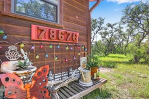 Property grounds - The Pineapple Ranchette | Charming Romantic Cabin for 2 (Wimberley)