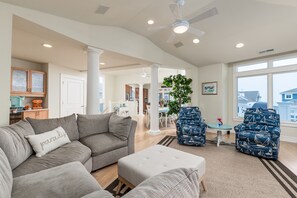 TV, fireplace, video games, DVD player - 113 Cape Shores - Beautiful Home in Cape Shores (Lewes)