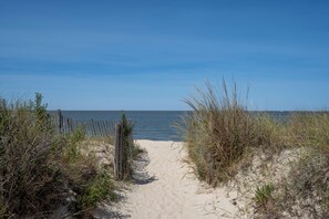 Beach nearby - 113 Cape Shores - Beautiful Home in Cape Shores (Lewes)