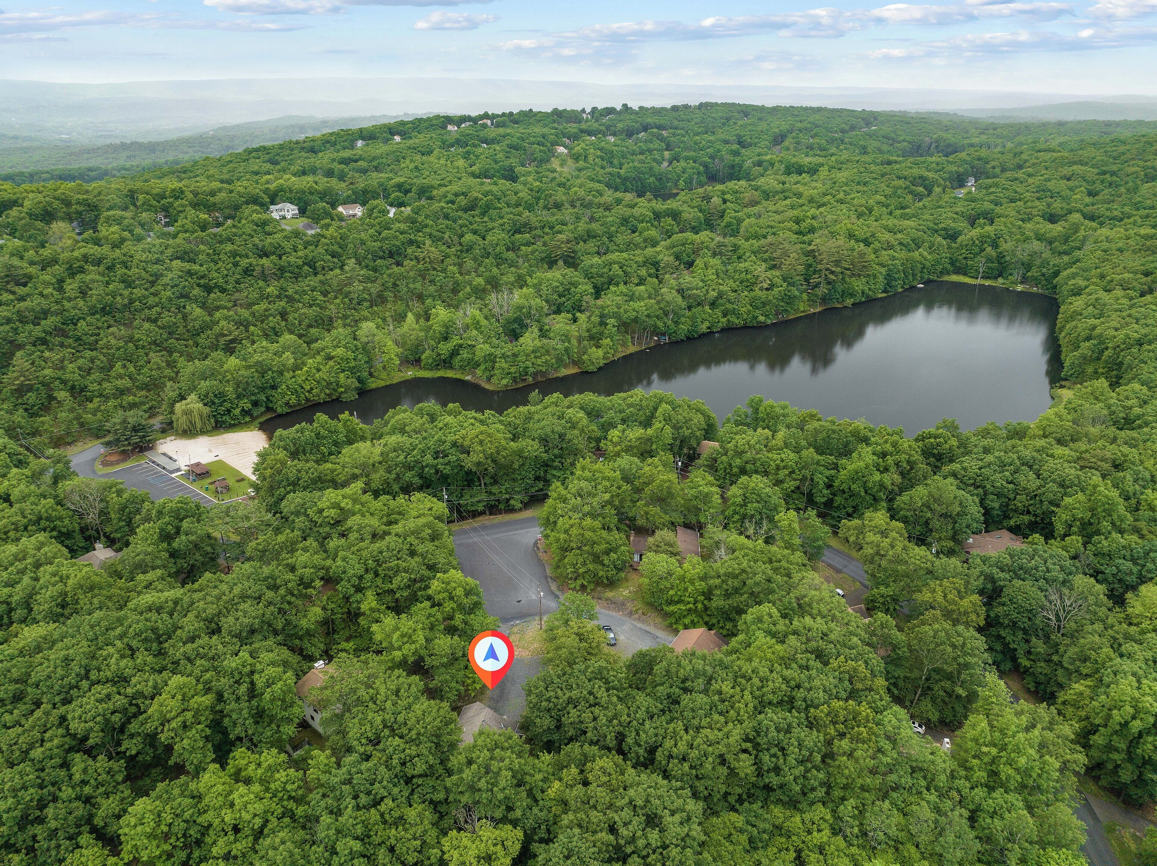 Lake House/Lake Beach/Hot Tub/Game Room/Kayaks/Pool/Fire Pit/Pet Friendly!