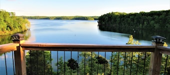 Tiny Home at Kentucky Lake's Lynnhurst Family Resort