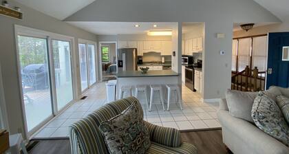 Little Buck Bungalow - Deerfield Lake View Home on Norris Lake