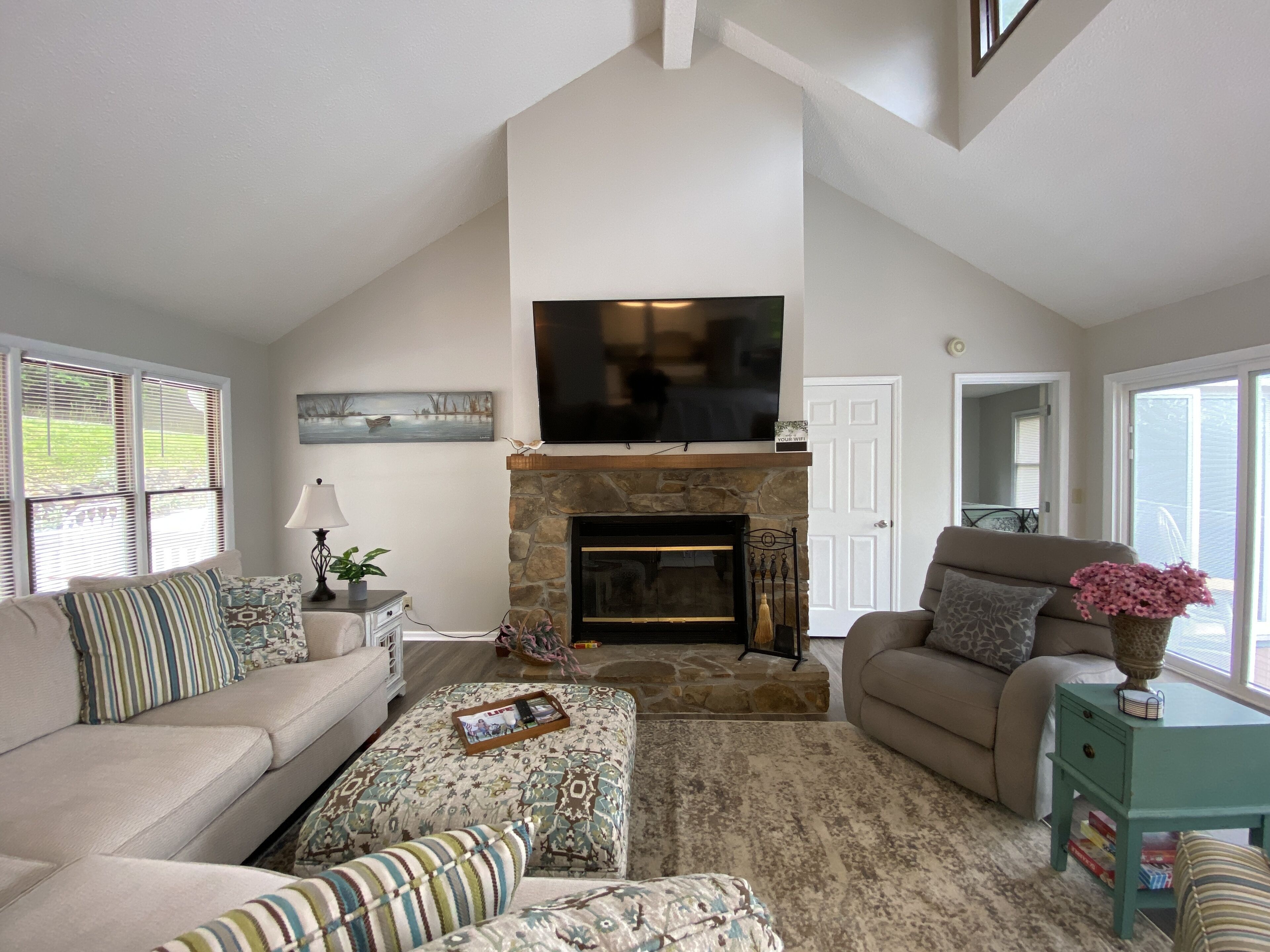 Little Buck Bungalow - Deerfield Lake View Home on Norris Lake