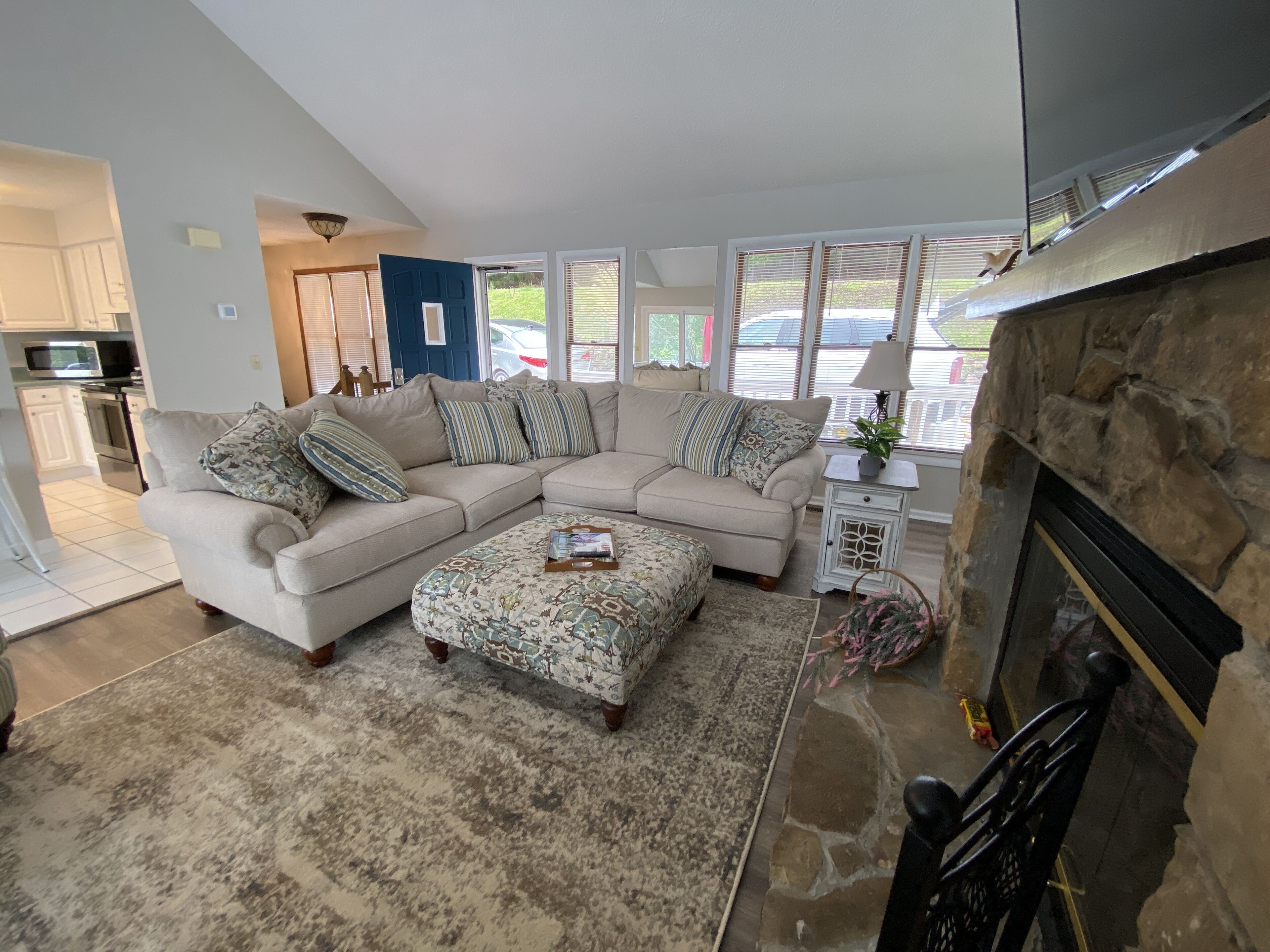 Little Buck Bungalow - Deerfield Lake View Home on Norris Lake