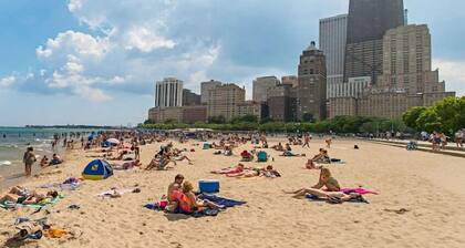 Downtown Guild #3 | Mag Mile Gold Coast The Lake!