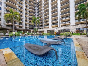 Outdoor pool, a heated pool