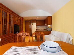 Dining - INNOUTHOME FAMILY HOUSE 200M TO THE BEACH, SWIMING-POOL, BBQ, AC AND WIFI-HAM II (L'Ametlla de Mar)