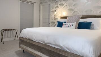 3 bedrooms, desk, iron/ironing board, travel cot