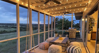 Best sunset and stargazing patio, quiet and peaceful!