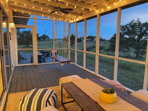 屋外ダイニングエリア