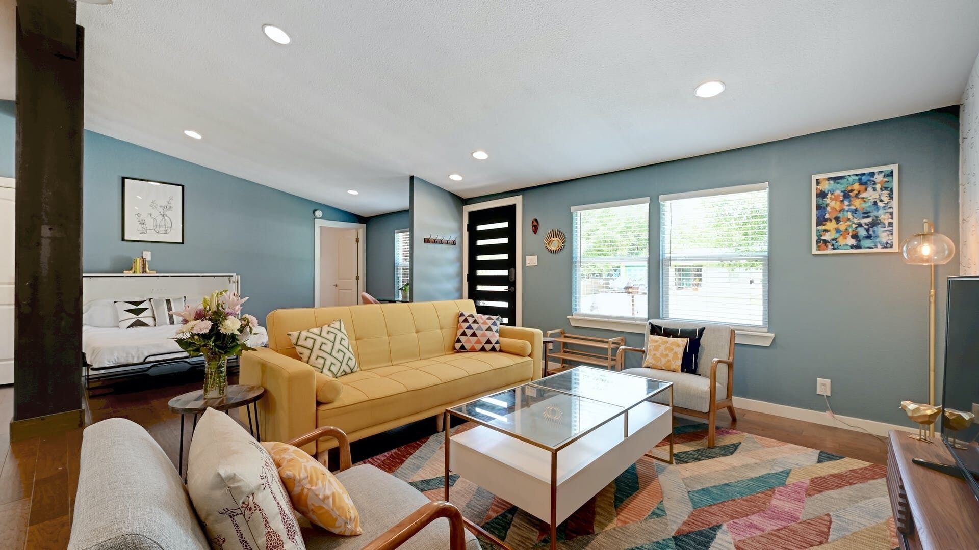 Hot Tub, Minutes to DT, LOW Winter + SXSW Rates