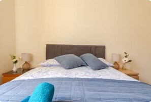 3 bedrooms, iron/ironing board, WiFi, bed sheets