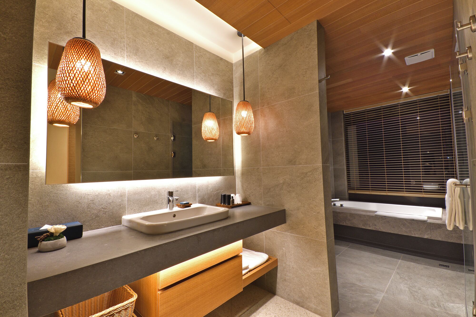 Deluxe Double Room  | Bathroom | Hair dryer, bathrobes, slippers, bidet