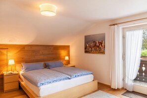 1 bedroom, iron/ironing board, free WiFi, bed sheets - Cosy Apartment Wank in Garmisch with Mountain View (Garmisch-Partenkirchen)