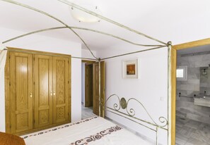 3 camere, ferro/asse da stiro, accesso a Internet, lenzuola