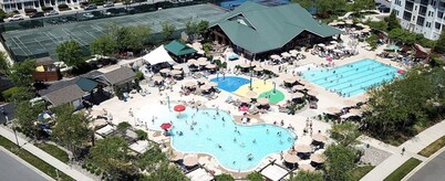 Live the Bayside!  Golf, Pools, and the Beach!