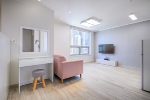 Habitación familiar doble | Decoración individual, mobiliario individual, wifi gratis y ropa de cama