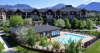 Newly Renovated, Spacious Condo