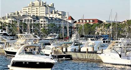 FREE GOLF CART! Newly remodeled bathrooms & kitchen! Lake views! MINS. TO BEACH,