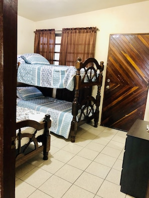 2 bedrooms, free WiFi, bed sheets