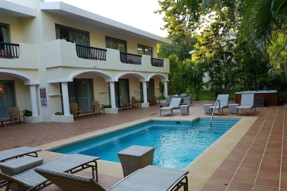 Luxurious Retreat in Sandos Playacar SPA AND BEACH RESORT $80 per night special