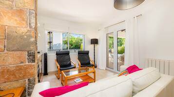 Tv, pejs, dvd-afspiller