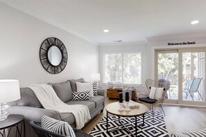 Living area - Updated Stylish Courtside Villa, 1 1/2 Blocks to Beach, Two Pools, Balcony, Tennis, Coligny Area (Hilton Head Island)