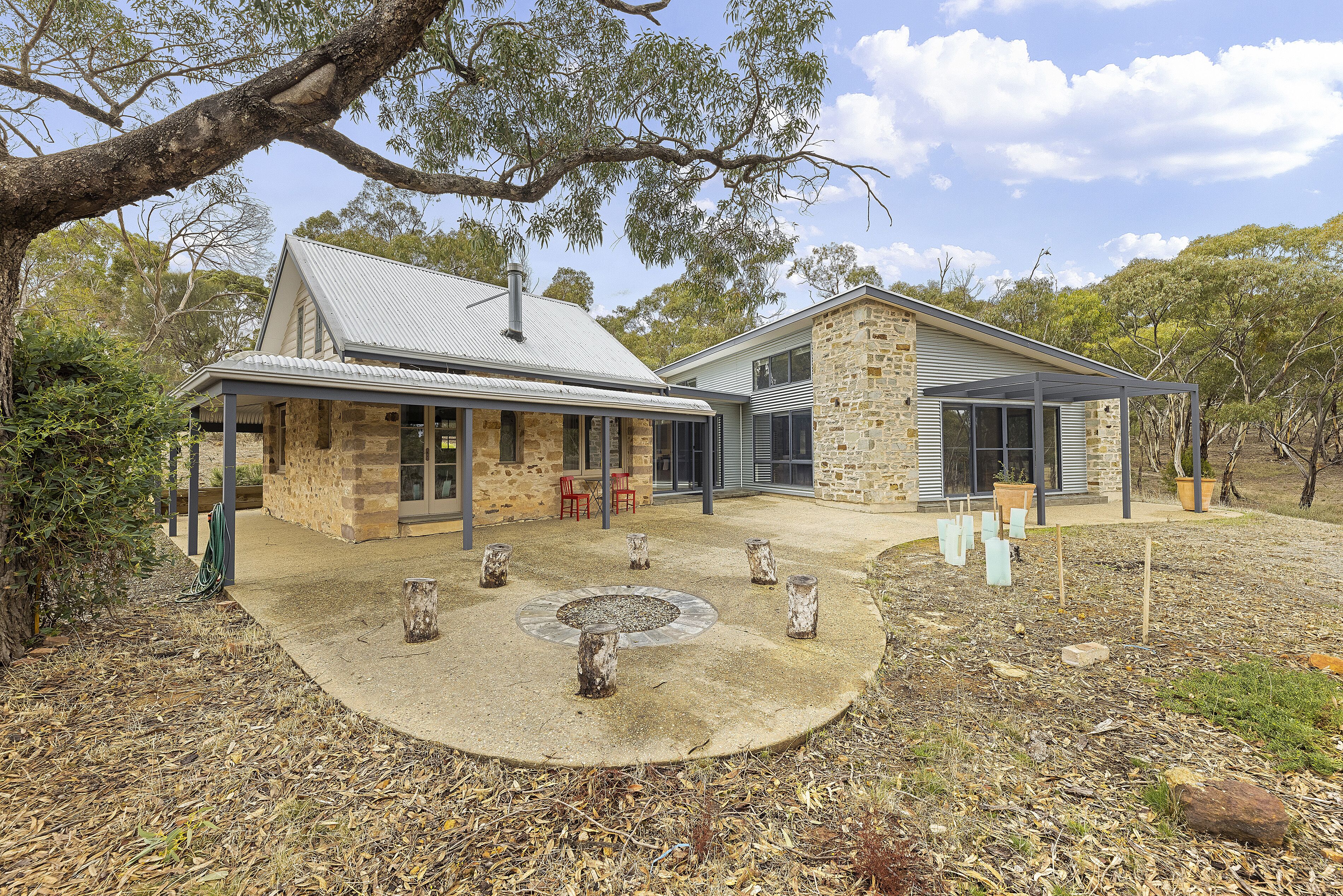 Benny's Retreat Luxury Bushland Escape — image 4