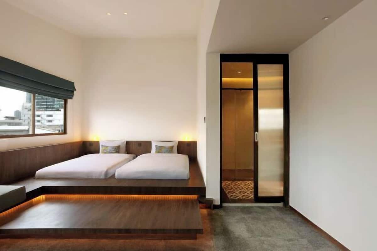 In-room safe, iron/ironing board, free WiFi, bed sheets
