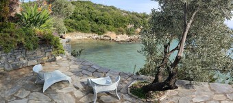 Seaside private beach house