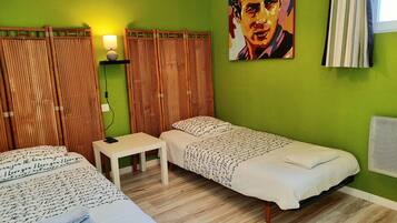 2 bedrooms, free WiFi, bed sheets