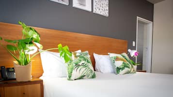 Standard-Zweibettzimmer | Schreibtisch, Bügeleisen/Bügelbrett