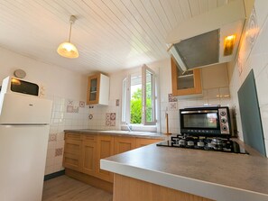 Fridge, microwave, dishwasher