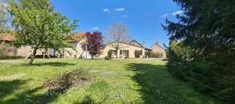 Charming Cottage in Berry w/ Private Yard, Close to Beach & Hiking