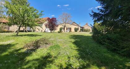 Maison de vacances en Berry avec jardin clos, proche plage et sentiers, animaux acceptés