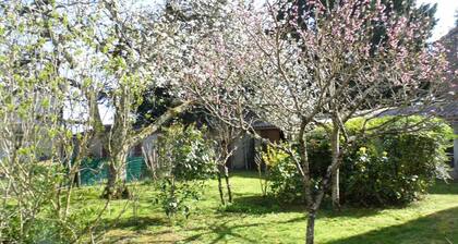 Charmante maison au cĆur du PĂ©rigord avec jardin clos, Wifi, garage, proche de la Dordogne et sites historiques
