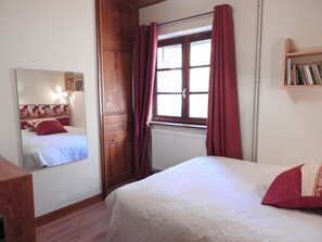 4 quartos, berço de viagem, Wi-Fi de cortesia