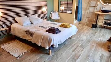 2 bedrooms, free WiFi, bed sheets