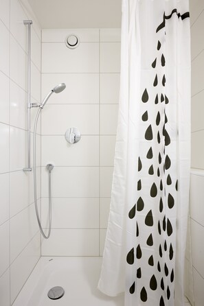 Bathroom - Sunny apartment in the heart of Basel near Spalentor and Old Town (Basel)