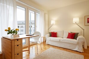 Living area - Sunny apartment in the heart of Basel near Spalentor and Old Town (Basel)