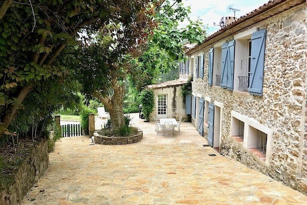 Enceinte de l’hébergement